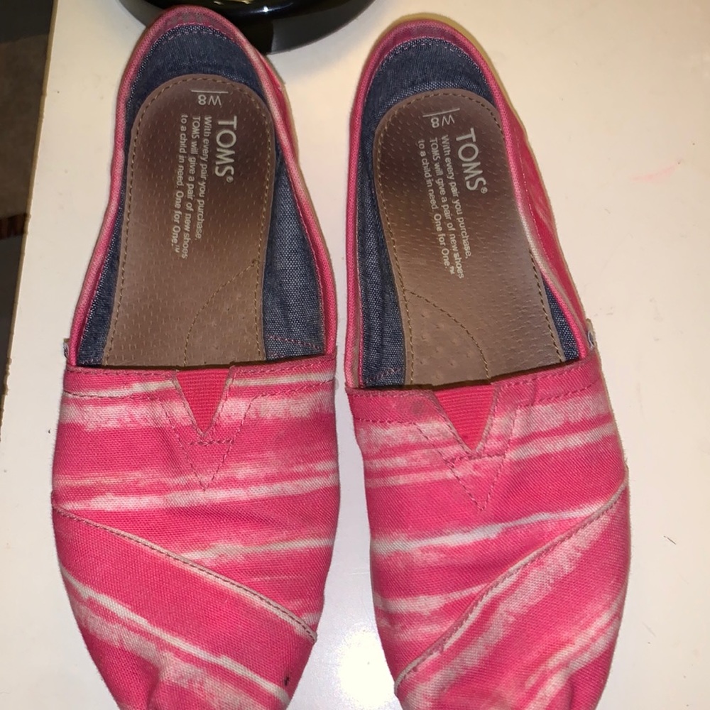 Toms